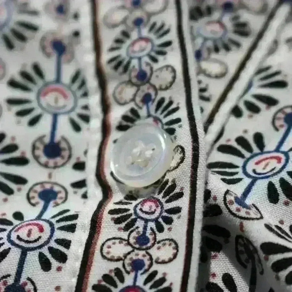 MAX STUDIO 70s Style Retro Smocked Cuff Button Up Lightweight Rayon Blouse Small - Picture 7 of 9